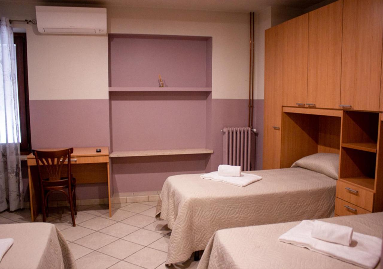Trattoria Due Citroni Hotel Casalgrasso Kültér fotó