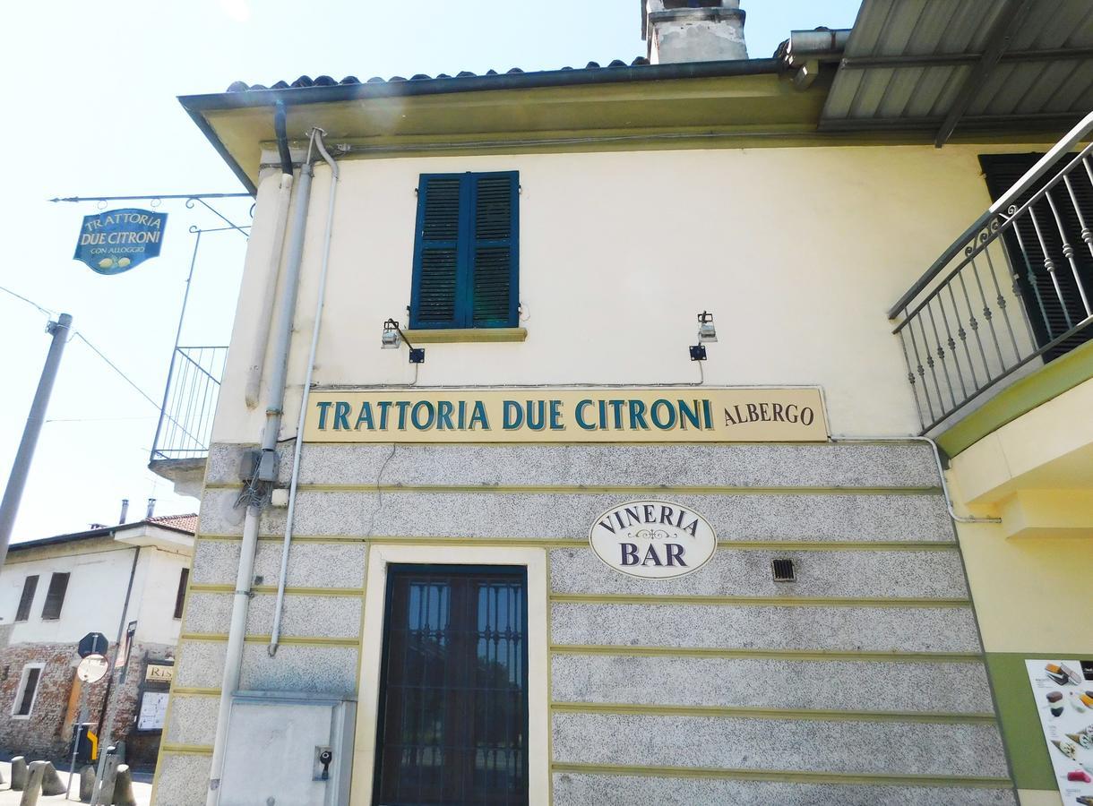 Trattoria Due Citroni Hotel Casalgrasso Kültér fotó